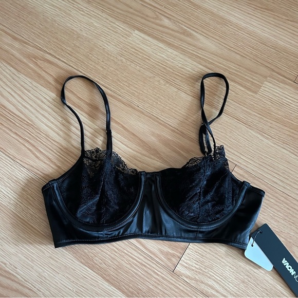NWT Fashion Nova Black Lace Bralette Small - Picture 1 of 5